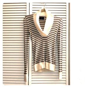 Grey/white striped sweater